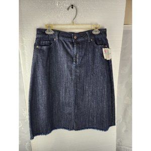 LIZ Claiborne new denim skirt. With pockets SIZE 6